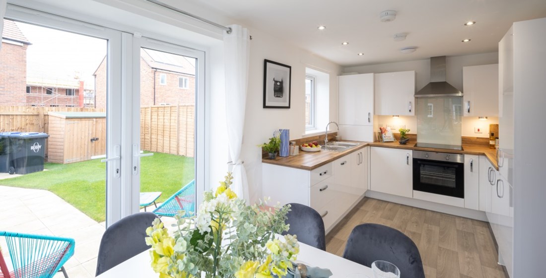 Homes to Rent by Allsop at The Pioneers, Houlton, Rugby, CV23, kitchen dining area